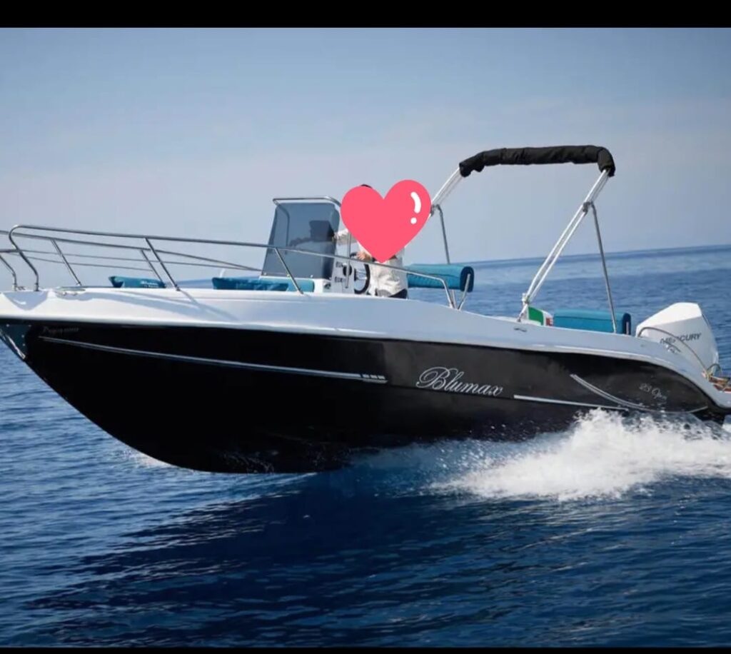 Affitto barca con patente senza skipper a Lampedusa